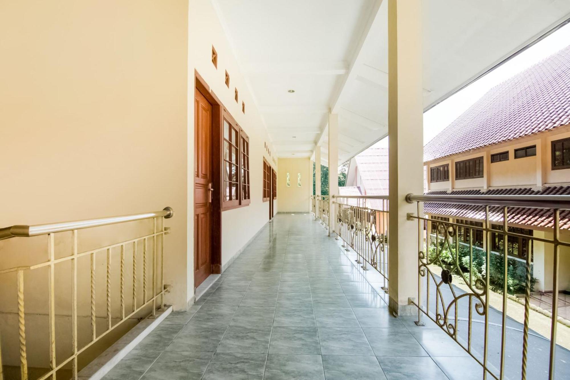 Wisma Langen Werdhasih Semarang Luaran gambar